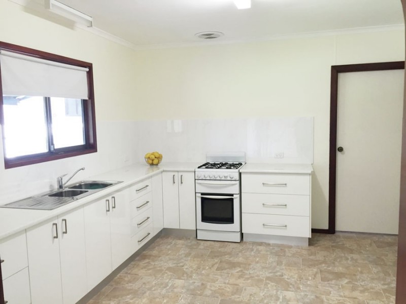 34 Centenary Avenue, Tarcutta NSW 2652