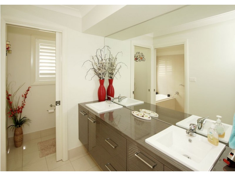 79 Strickland Drive, Boorooma NSW 2650