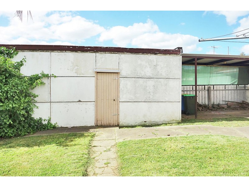 220 Bourke Street, Tolland NSW 2650