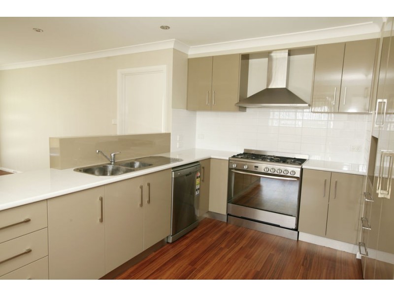 1 & 2/10 Osterley Street, Bourkelands NSW 2650