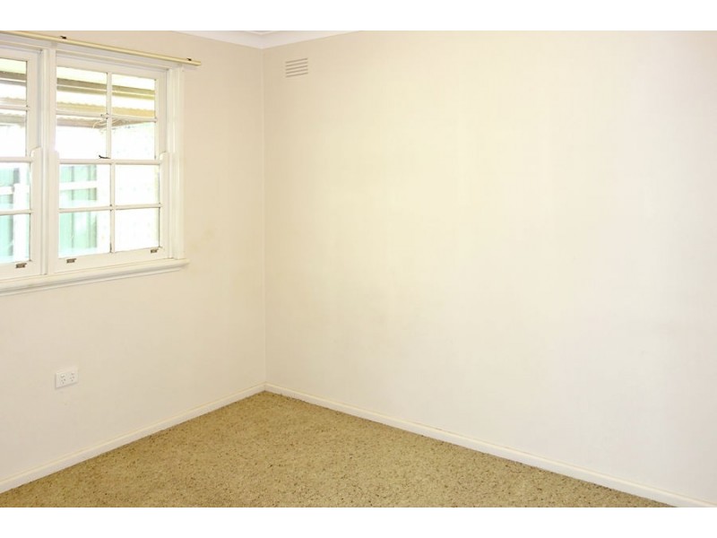 30 White Avenue, Kooringal NSW 2650