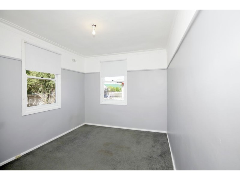 14 Doyle Street, Mount Austin NSW 2650