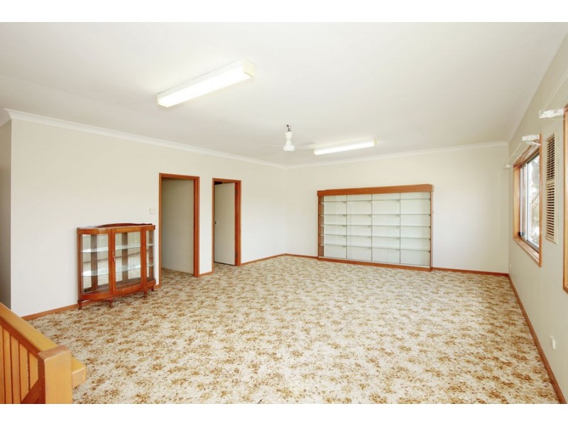 1 Mark Avenue, Tolland NSW 2650