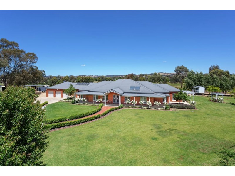 14 Burgan Drive, Springvale NSW 2650