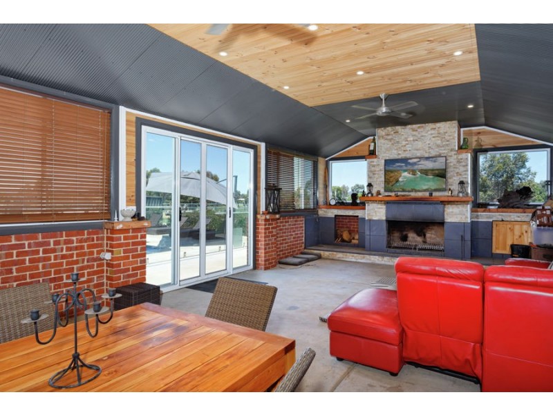 14 Burgan Drive, Springvale NSW 2650