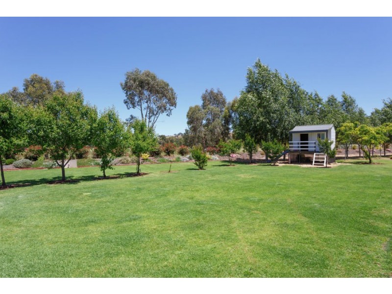 14 Burgan Drive, Springvale NSW 2650