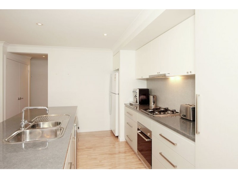 17 Alma Crescent, Estella NSW 2650