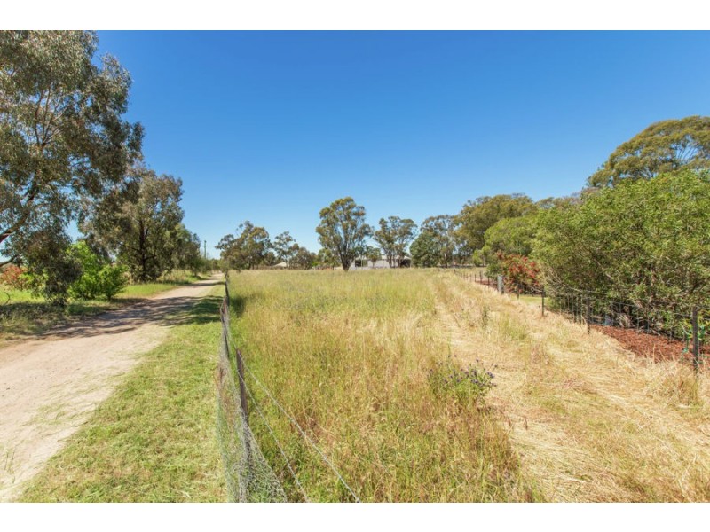 104 Wattle Lane, Coolamon NSW 2701