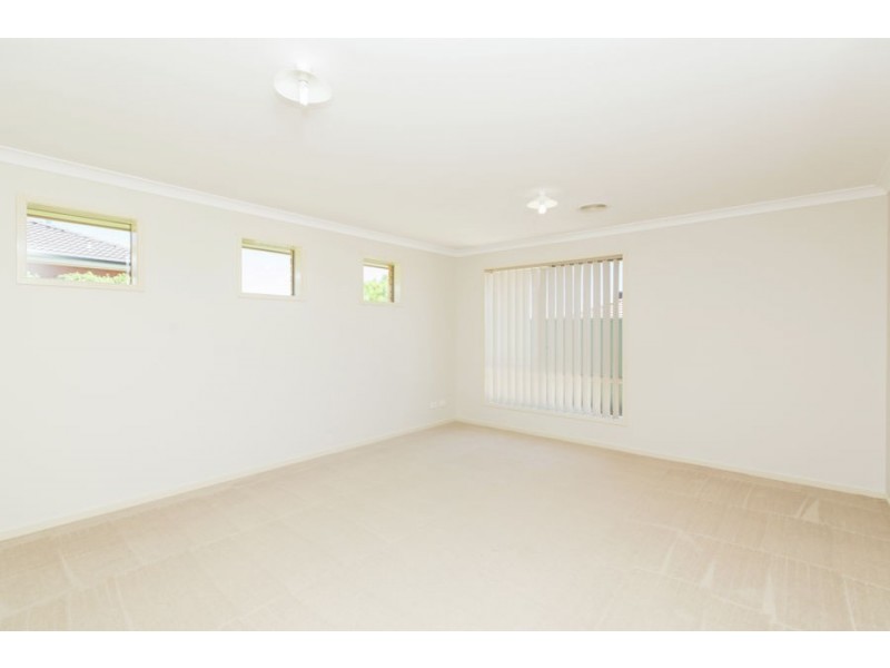 9 Protea Place, Forest Hill NSW 2651