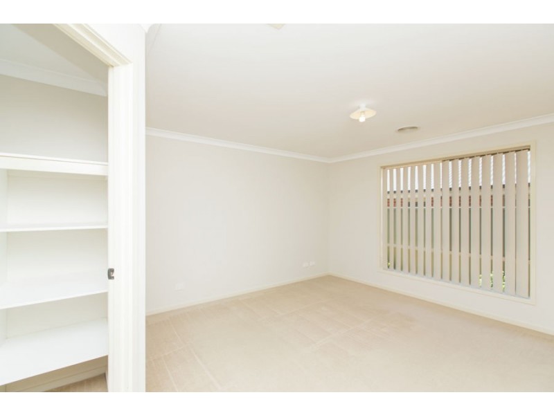 9 Protea Place, Forest Hill NSW 2651