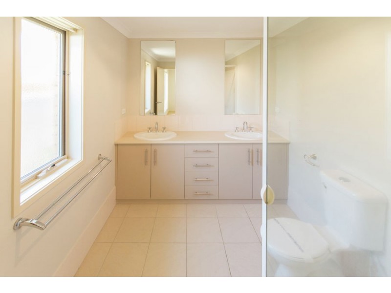 9 Protea Place, Forest Hill NSW 2651