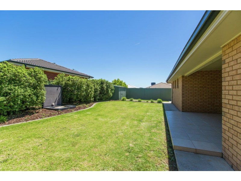 9 Protea Place, Forest Hill NSW 2651