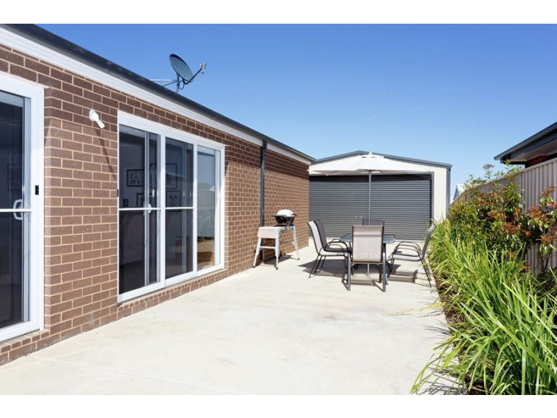 3 St Paul’s Place, Gobbagombalin NSW 2650