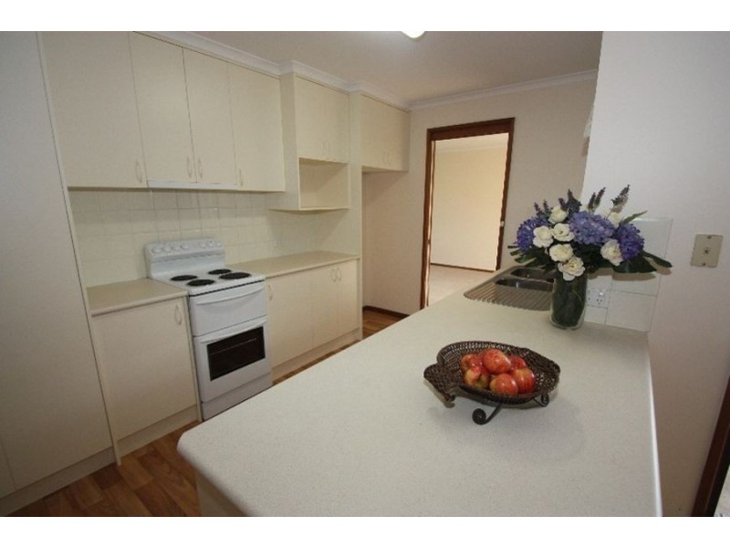 25 Main Street, Lake Albert NSW 2650