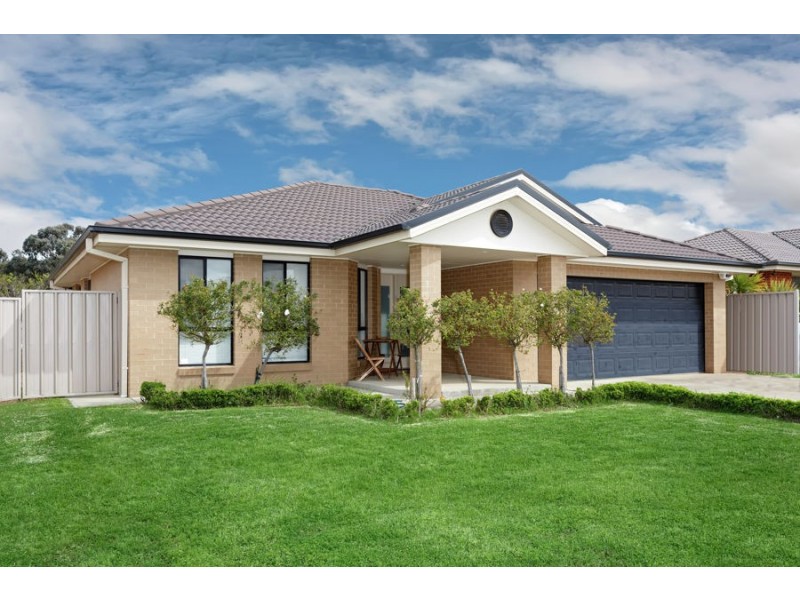 47 Barrima Drive, Glenfield Park NSW 2650