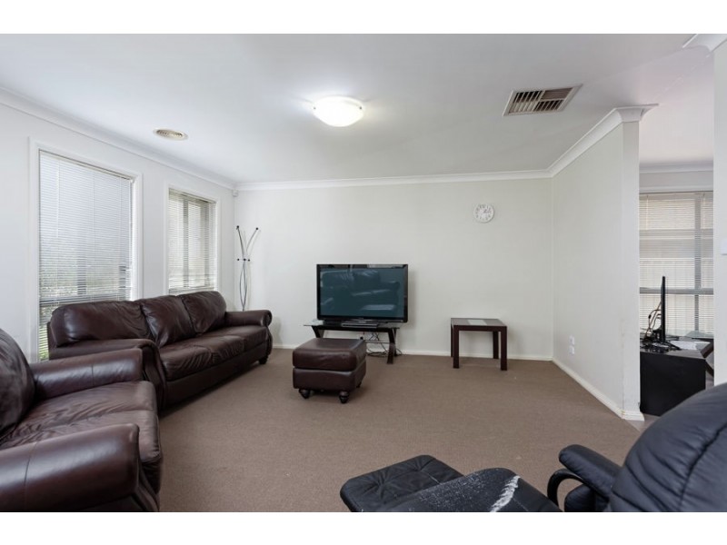 47 Barrima Drive, Glenfield Park NSW 2650