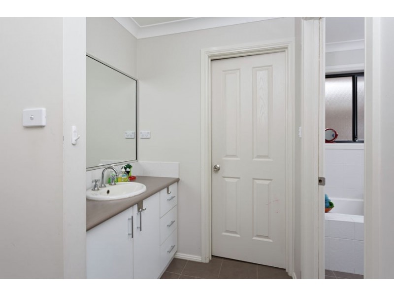 47 Barrima Drive, Glenfield Park NSW 2650