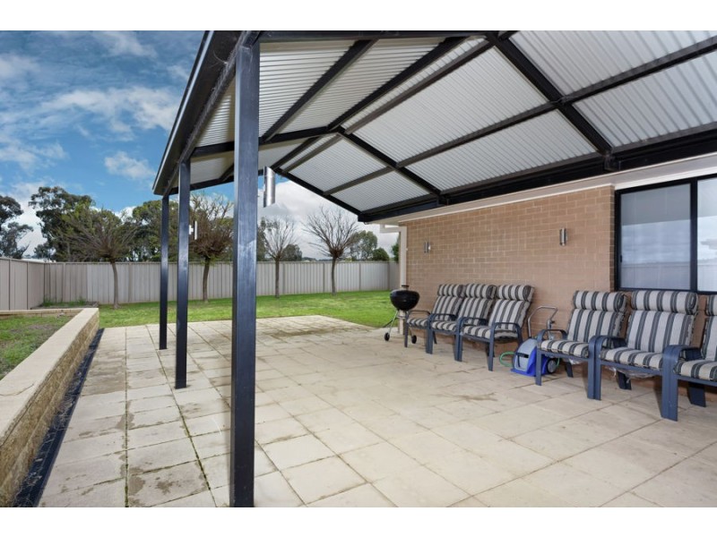 47 Barrima Drive, Glenfield Park NSW 2650