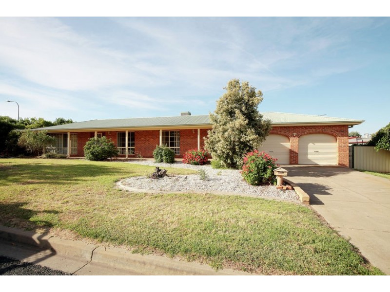 24 Corella Place, Estella NSW 2650