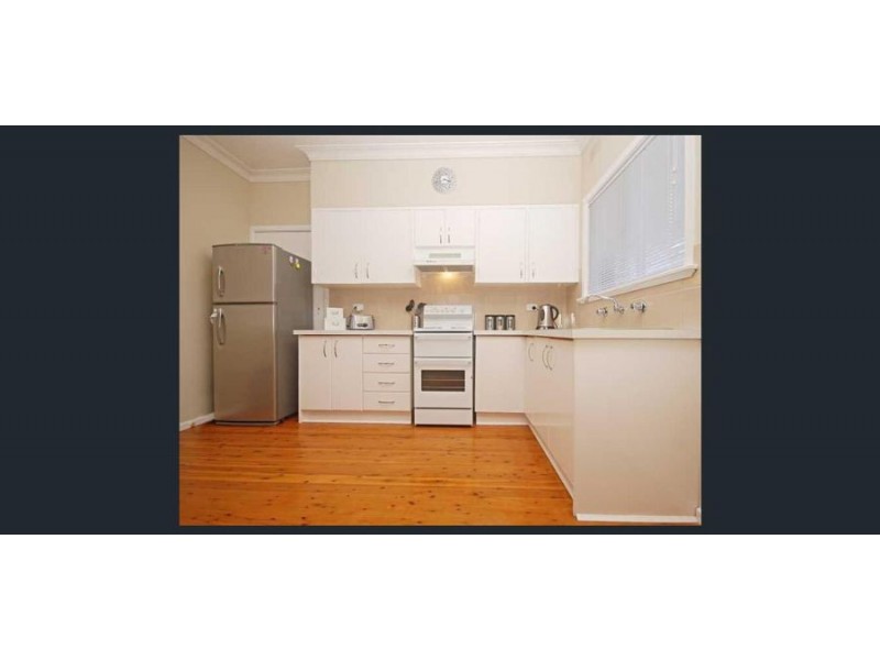 79 Meadow Street, Kooringal NSW 2650