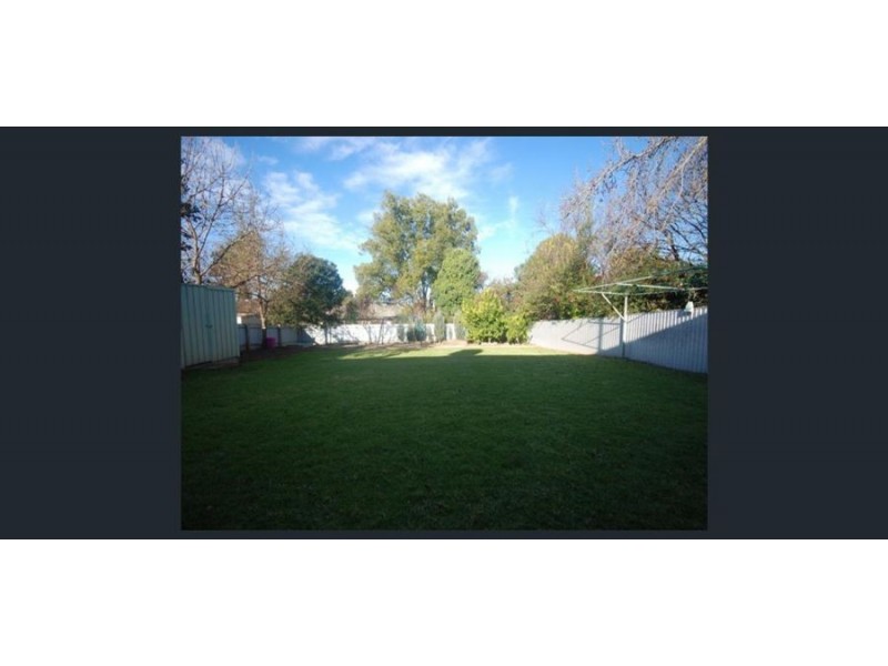 79 Meadow Street, Kooringal NSW 2650