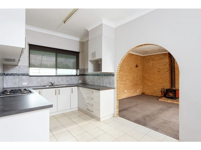 91 Bolger Avenue, Mount Austin NSW 2650