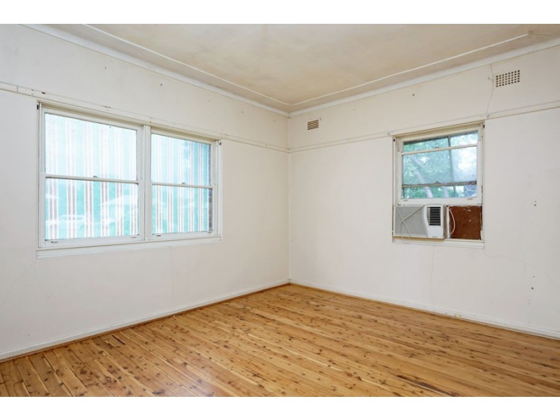 91 Bolger Avenue, Mount Austin NSW 2650