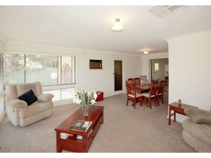 56 Geneva Crescent, Lake Albert NSW 2650