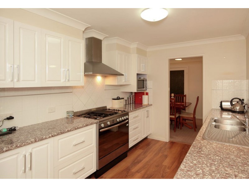 56 Geneva Crescent, Lake Albert NSW 2650