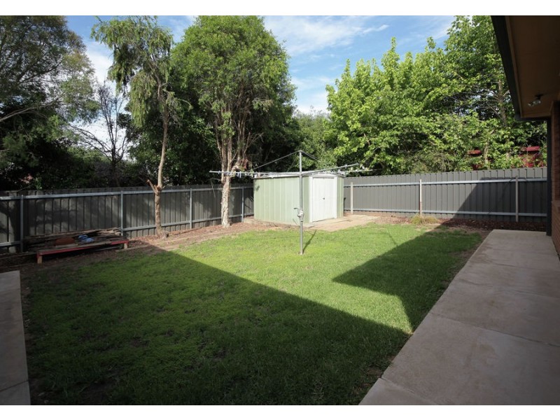 23 Telopea Crescent, Lake Albert NSW 2650