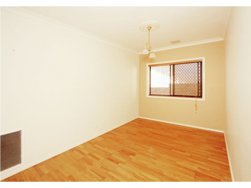 6 Fletcher Place, Kooringal NSW 2650