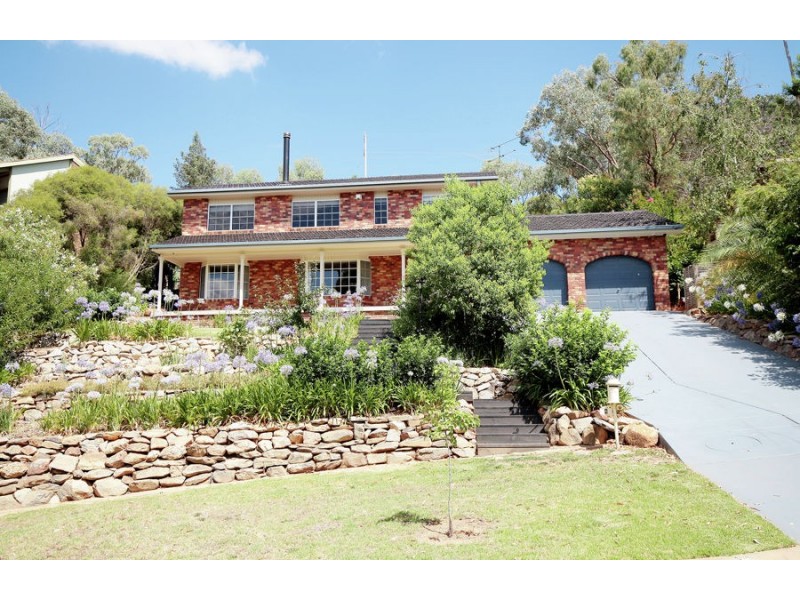 4 Baree Place, Kooringal NSW 2650
