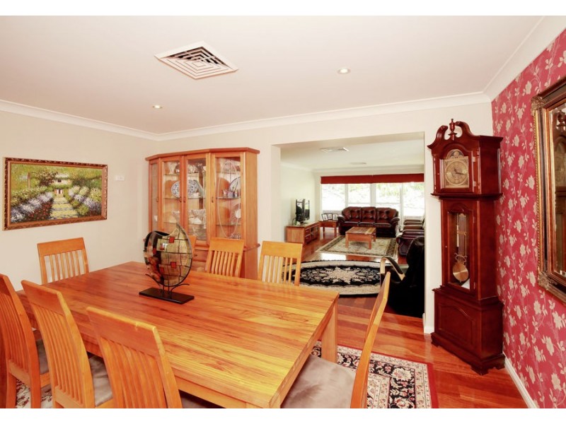 4 Baree Place, Kooringal NSW 2650
