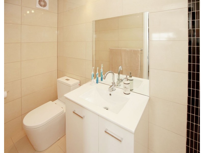 4 Baree Place, Kooringal NSW 2650