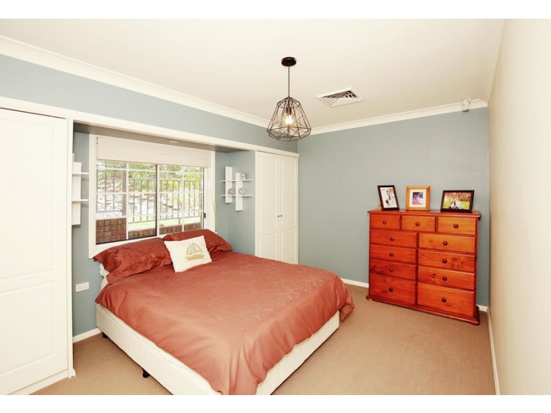 4 Baree Place, Kooringal NSW 2650