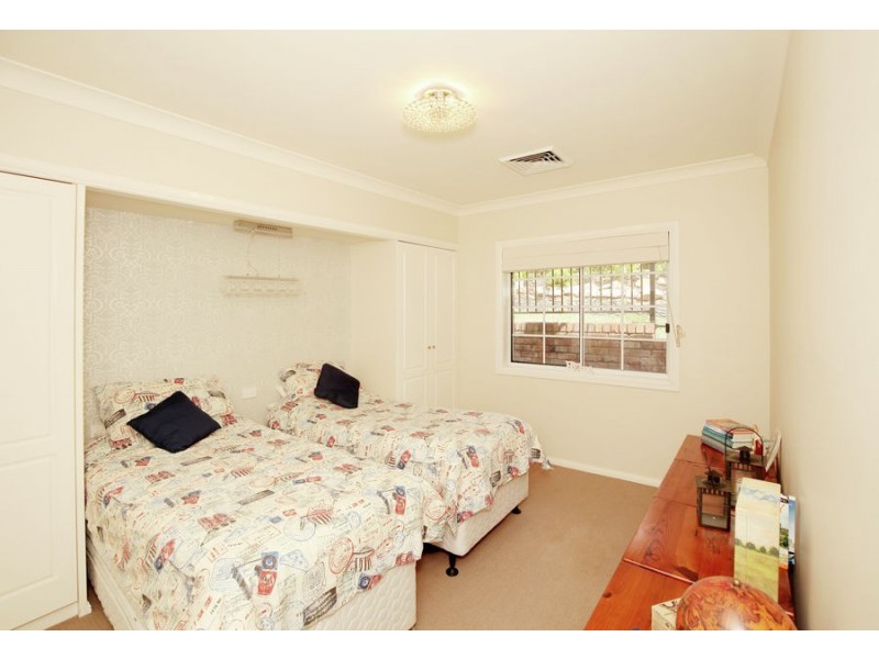 4 Baree Place, Kooringal NSW 2650