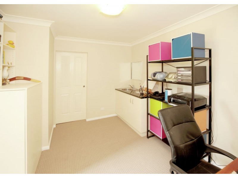 4 Baree Place, Kooringal NSW 2650