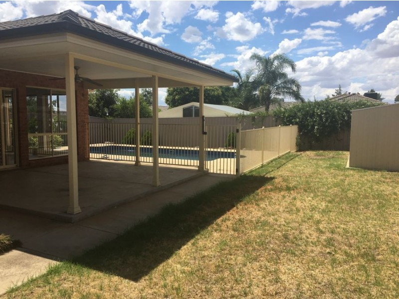 11 Werribee Road, Bourkelands NSW 2650