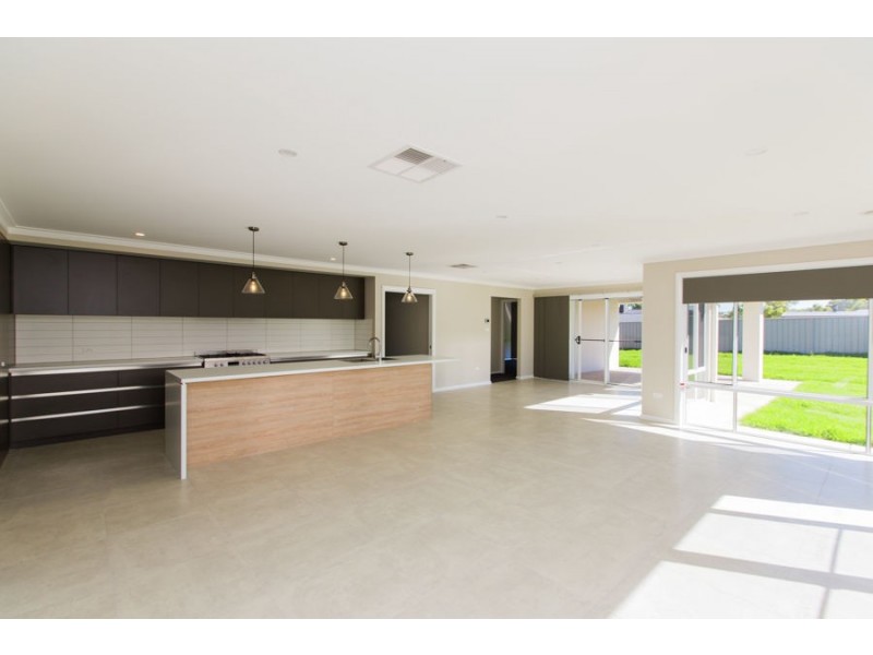 34 Darcy Drive, Boorooma NSW 2650