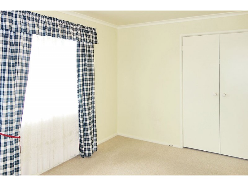 9 Loth Street, Ashmont NSW 2650