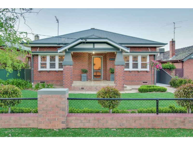 9 Brookong Avenue, Wagga Wagga NSW 2650