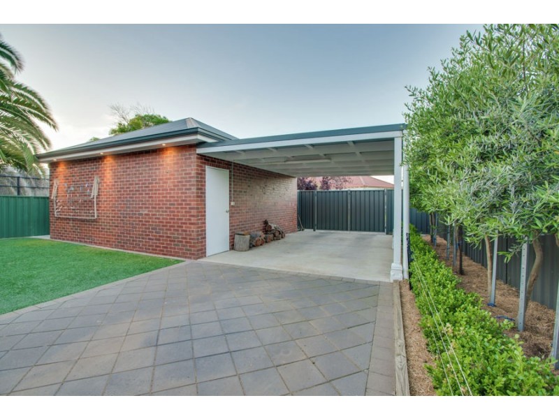 9 Brookong Avenue, Wagga Wagga NSW 2650