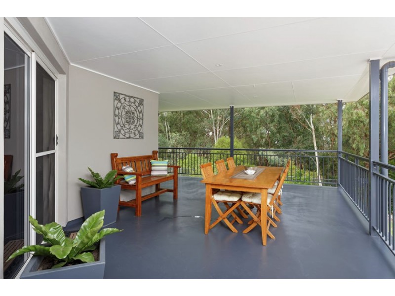 27 Lakehaven Drive, Lake Albert NSW 2650