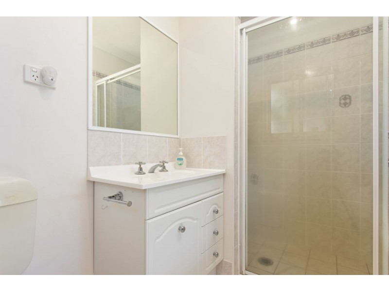 2 Woomera Place, Glenfield Park NSW 2650