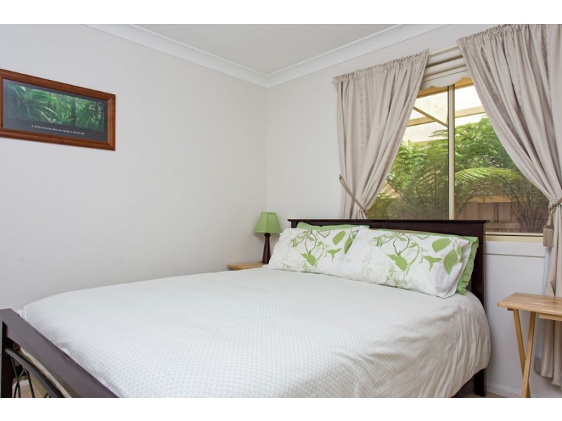 2 Woomera Place, Glenfield Park NSW 2650