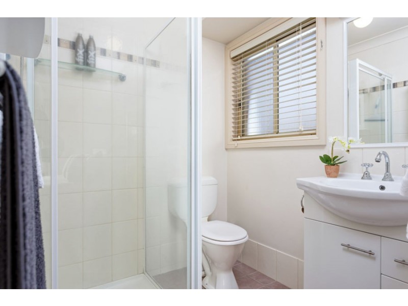 4 Rosella Place, Mount Austin NSW 2650