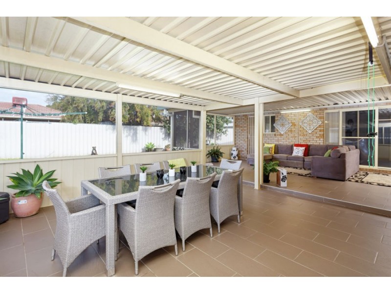 4 Rosella Place, Mount Austin NSW 2650