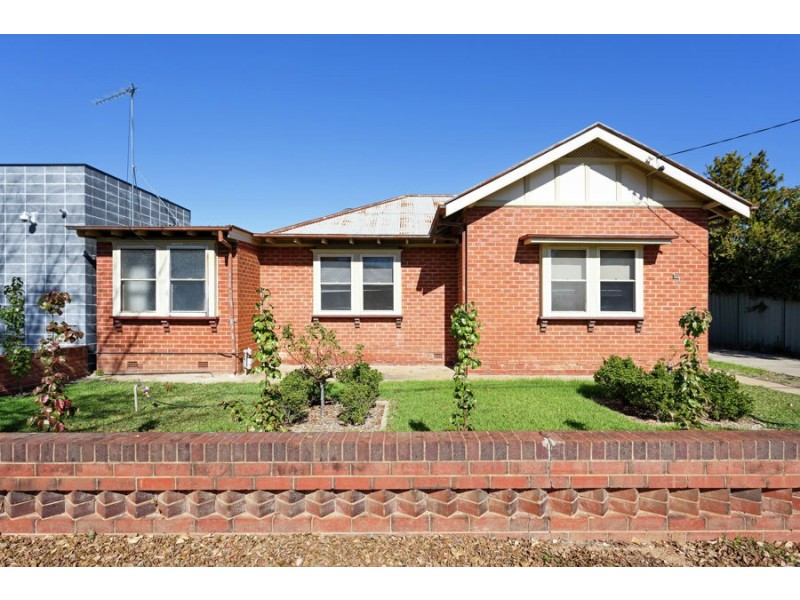 22 Meurant Avenue, Wagga Wagga NSW 2650