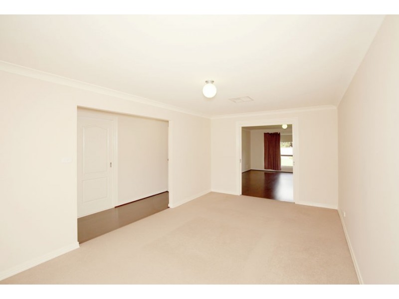 15 Barrima Road, Glenfield Park NSW 2650