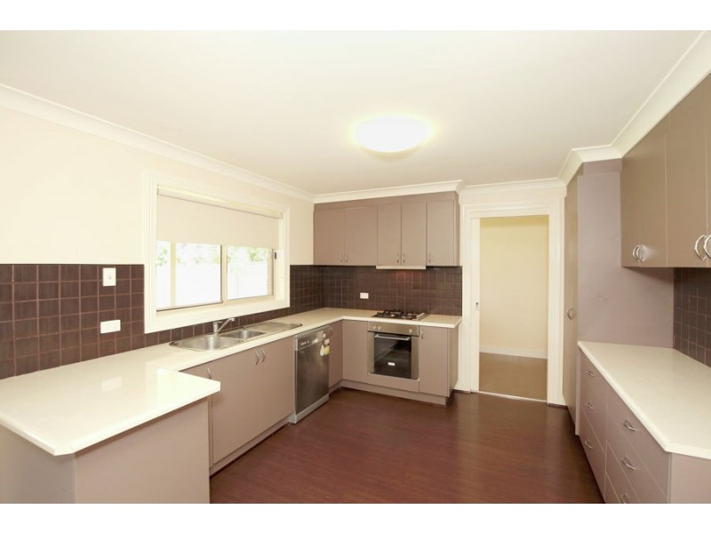 15 Barrima Road, Glenfield Park NSW 2650